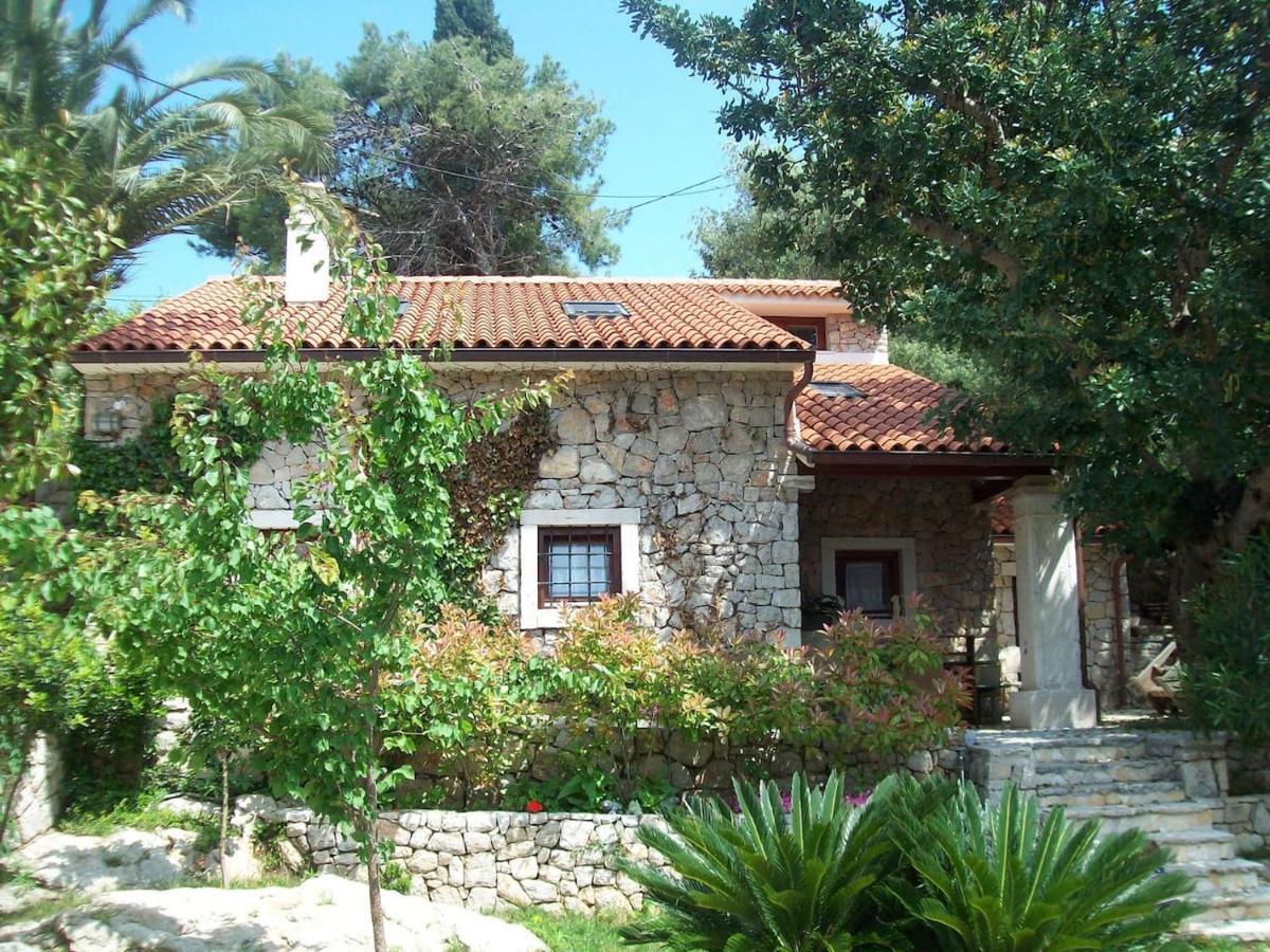Вилла Stone House Retreat Мали-Лошинь Экстерьер фото